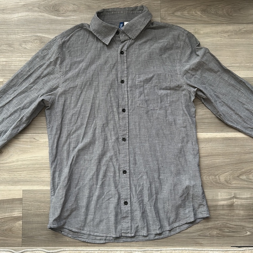Divided Cotton Men's Gray Button-Up Shirt